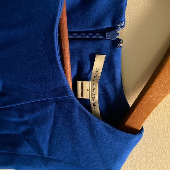 2 Helmut Lang blouses, 2 dresses (Diane Van Furstenberg and Ulla Johnson) - Picture 4 of 9